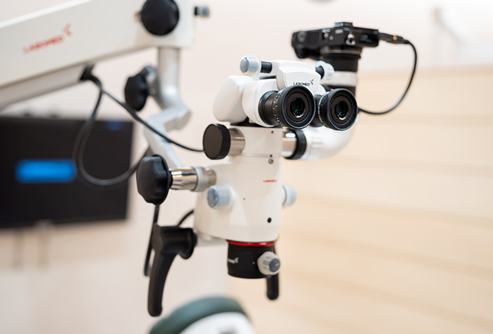 マイクロスコープによる治療